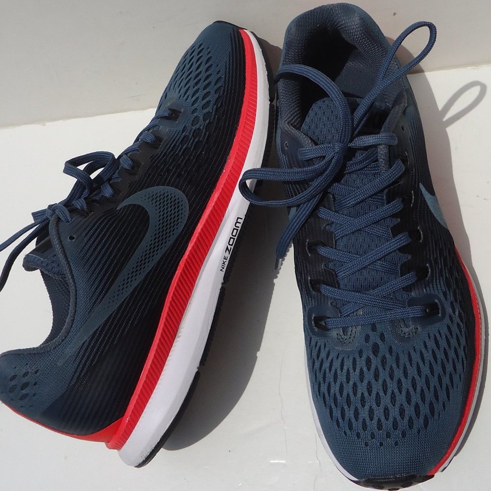SIZE 8. NIKE Air Zoom Pegasus 34 Running shoes